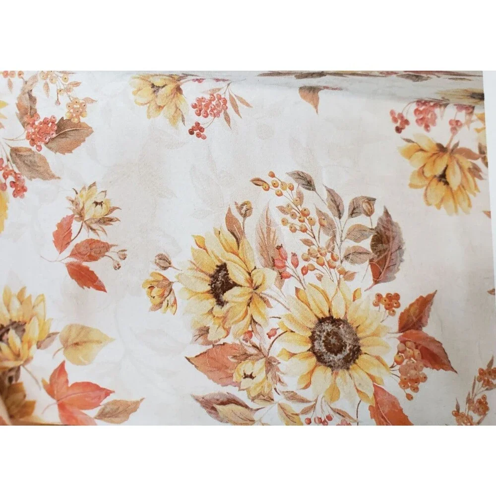 Jacquard Tablecloth 52